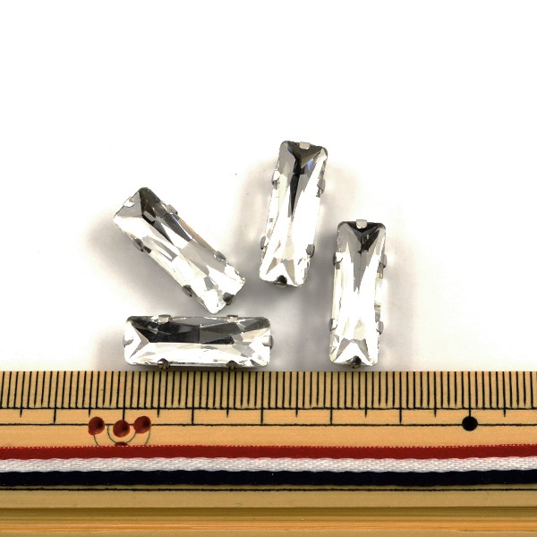 アクセサリー素材 『ガラスビジューパーツ GN-29-12S バゲット 7X21mm