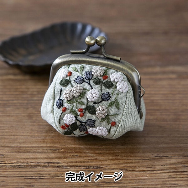 刺しゅうキット 『レトロボタニカルなぷっくりがま口 そよ風グリーン