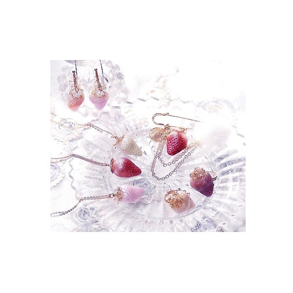 粘土用金具 『いちご用パーツ (大) 1個入 217』 日清アソシエイツ UV