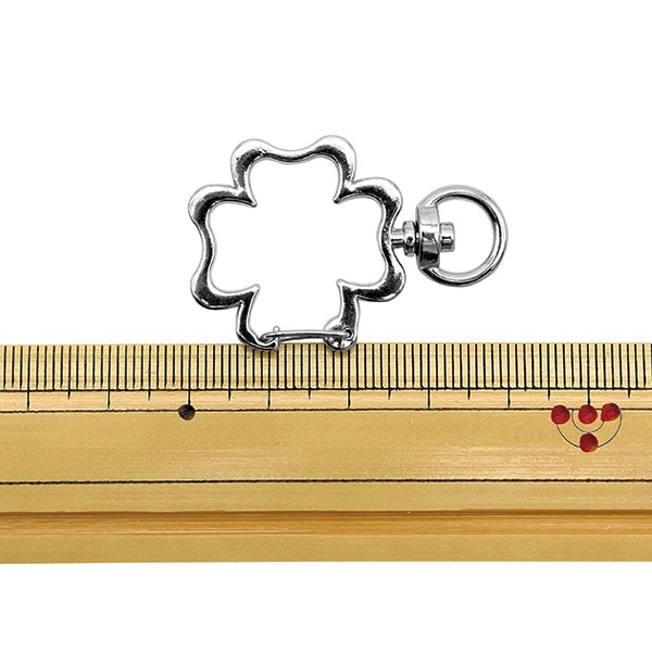 手芸金具 『キーホルダー クローバー シルバー 271/0326』 ビーズ