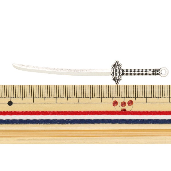推しぬいセール】 アクセサリー素材 『チャーム 武器1 シルバー 6個