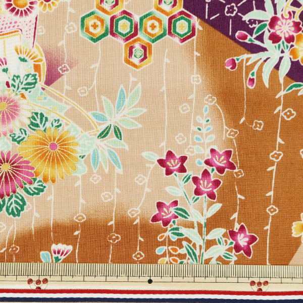 白地に幾何学的模様の着物 ゆっち 正絹訪問着「幾何学地紋にぼかし」 | すべての商品 | きもの