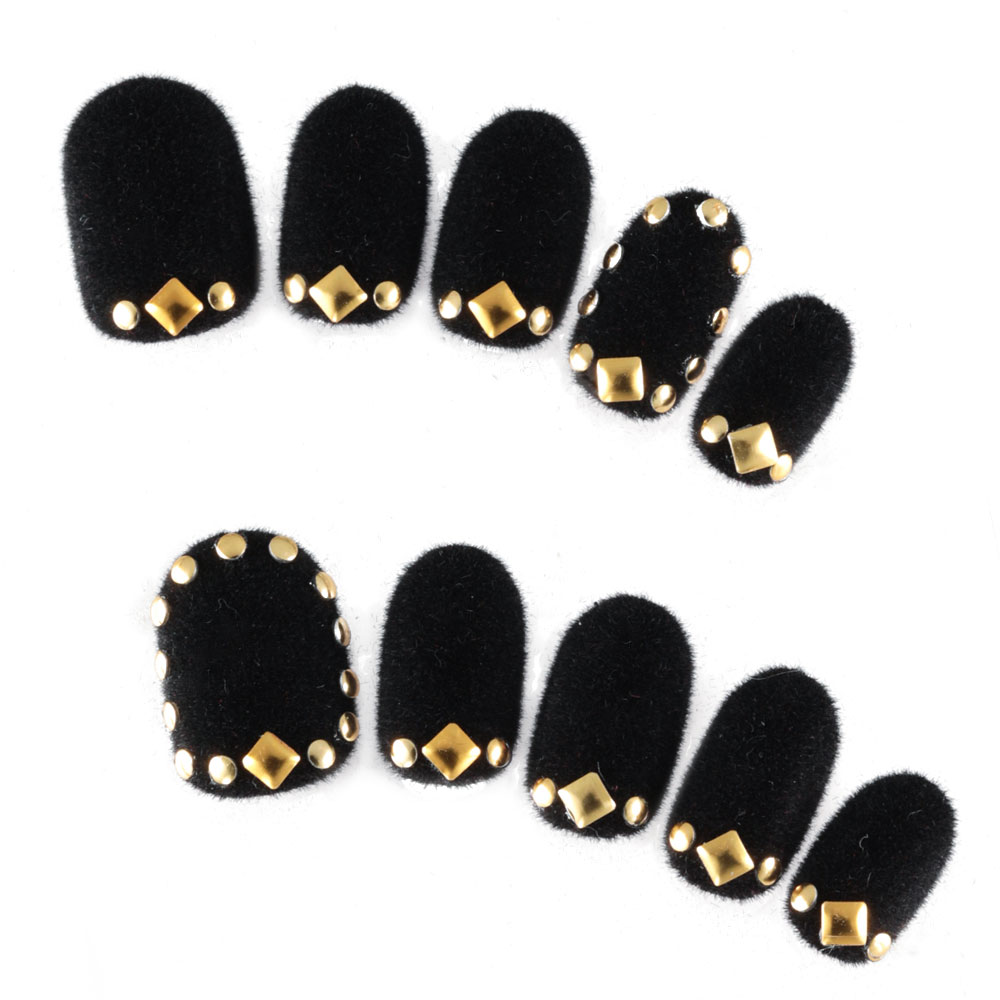 ゆずネイル｜ネイルチップ  ブラック系 ベロア加工 秋 冬 クール ロック ポップ・個性的（G06007-R-BK）