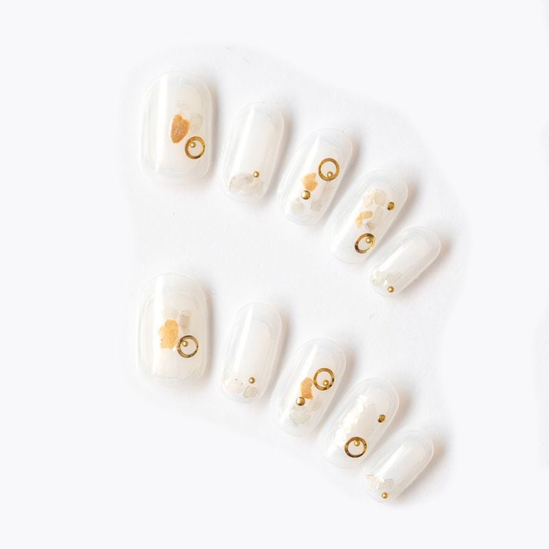 クリアホワイトベースに、シェルスタッズ（K06008-R-C）