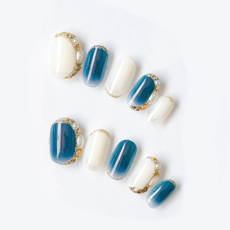 ネイビーとホワイトベースにぎっしりビジュー（K06011-R-C）