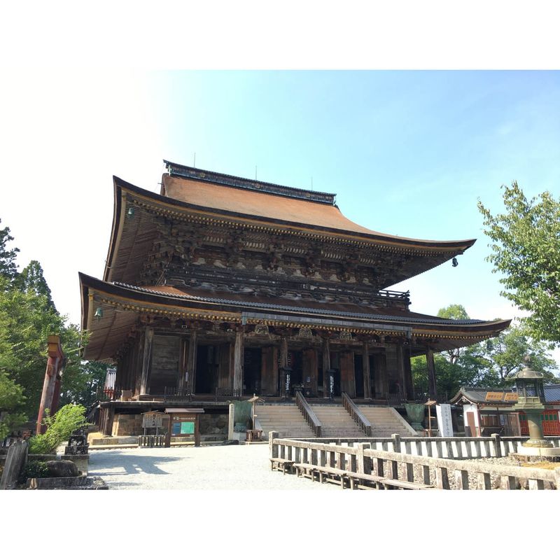 【日帰りツアー】秋の吉野山　門前町を金峯山寺の僧侶とめぐる特別な時間(精進料理の昼食付)