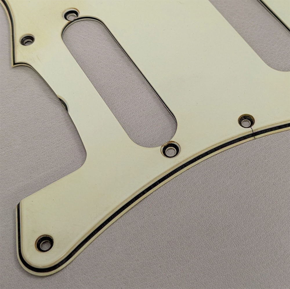 【YJB PARTS】 ST 60's ストラト用ピックガード レリックミントアイボリー3P インチ 【メール便送料無料】