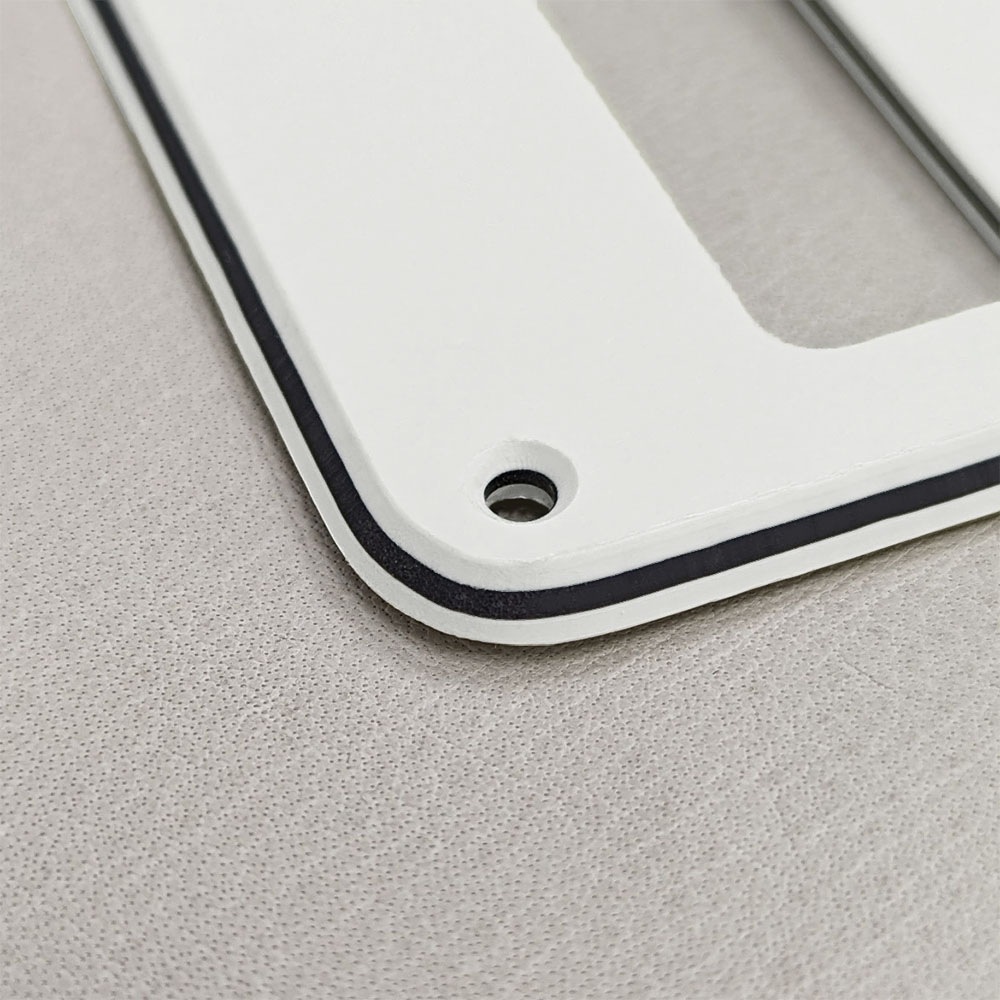 YJB PARTS】 ストラト用バックプレート ラージホールSTDタイプ