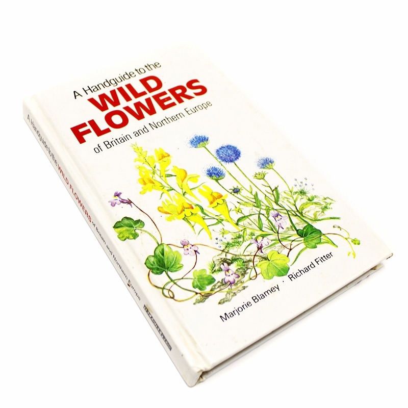 【掘り出し物・訳あり品】 『A Handguide to the Wild Flowers of Britain and Northern Europe』 植物図鑑 洋書 ハードカバー