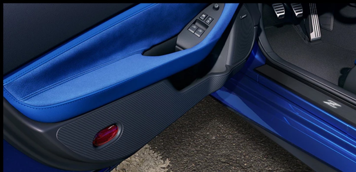 フェアレディRZ34 北米日産オリジナル ドアスカッフ