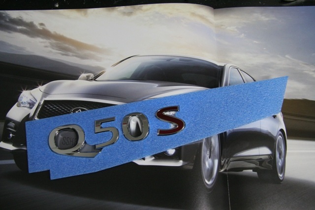 V37 INFINITI エンブレム｜ZCAR ZERO