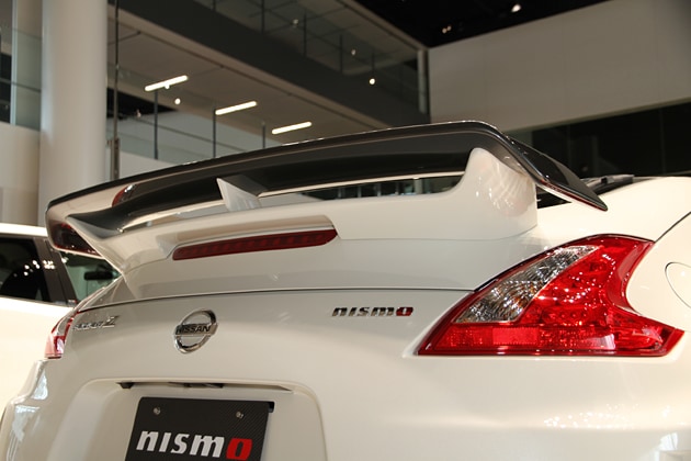 Z34 nismo リアスポイラー ウイング