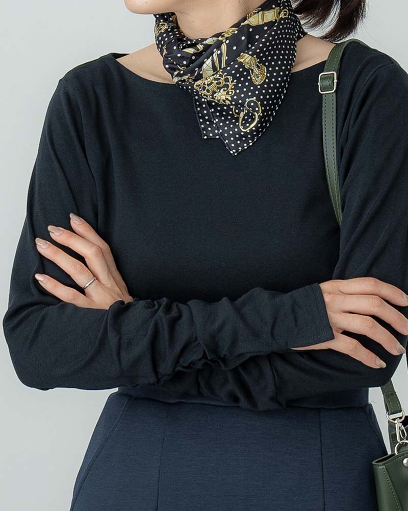 袖シャーリングボートネックプルオーバー