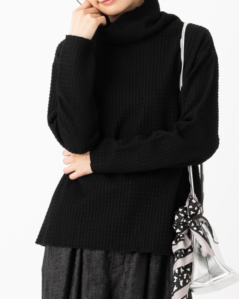 リップルストレッチジャージーオフタートルプルオーバー