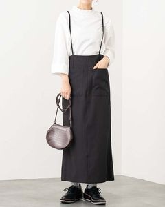 ストラップ付きIラインスカート|BOTTOMS