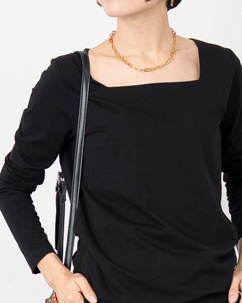 スクエアネックプルオーバー