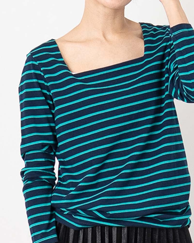 スクエアネックプルオーバー