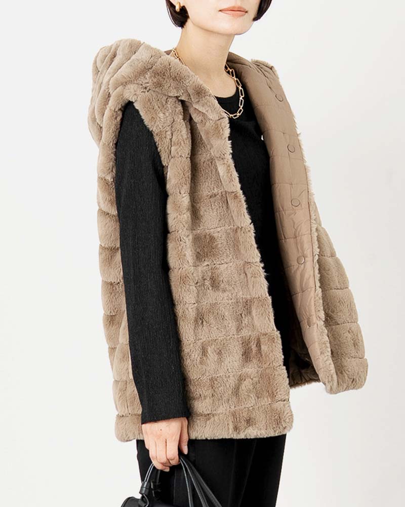 リバーシブルフェイクファーフーディー中綿ジレ