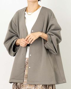 ダンボールポンチバックタックノーカラーライトコート|OUTER