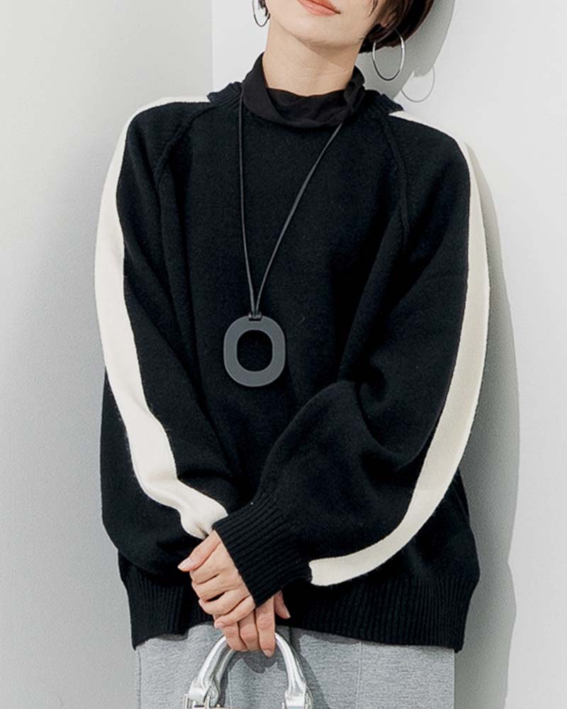 袖ライン配色カシミヤタッチニットプルオーバー