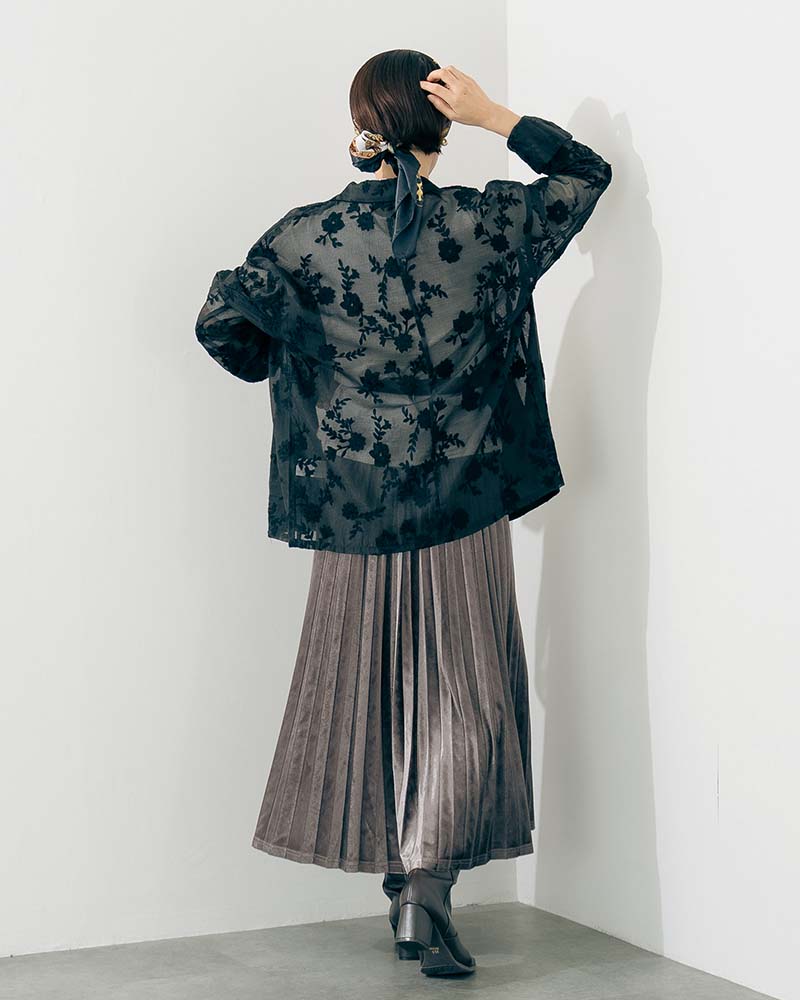美品✨レオナール フラワー刺繍ツイードジャケット トリム花柄 大きいサイズ42 美品✨レオナール フラワー刺繍ツイードジャケット トリム花柄