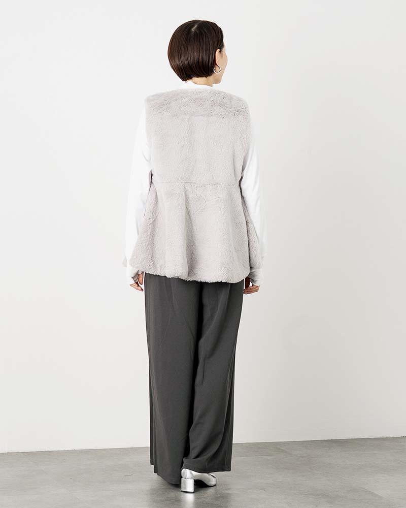 フェイクファーペプラムジレ