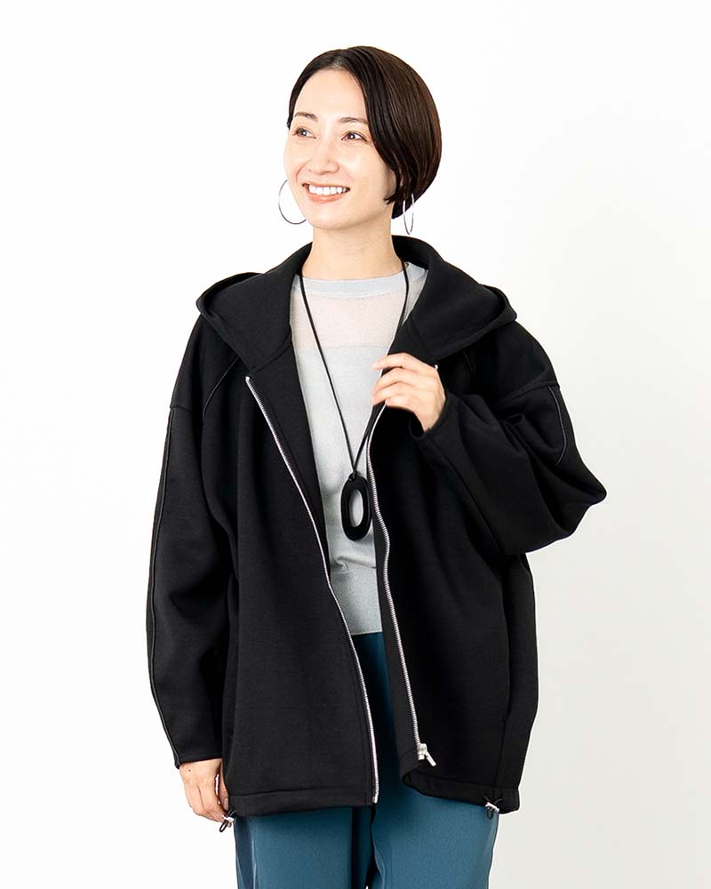 ダンボールポンチ裾ドロスト入りフーディーブルゾン | OUTER