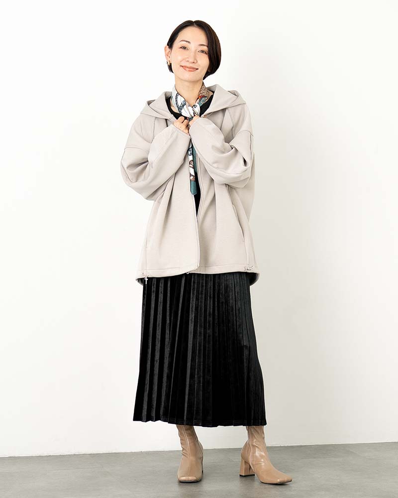ダンボールポンチ裾ドロスト入りフーディーブルゾン | OUTER