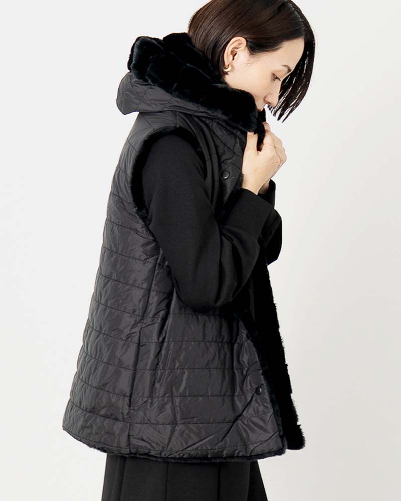 リバーシブルフェイクファーフーディー中綿ジレ