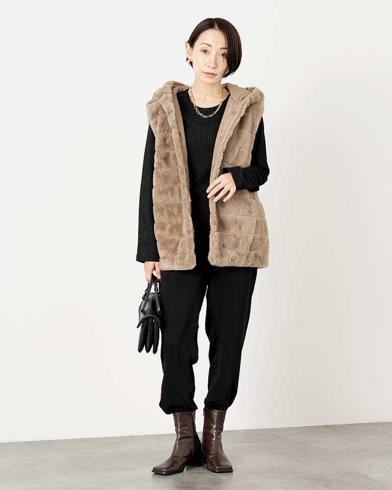 リバーシブルフェイクファーフーディー中綿ジレ