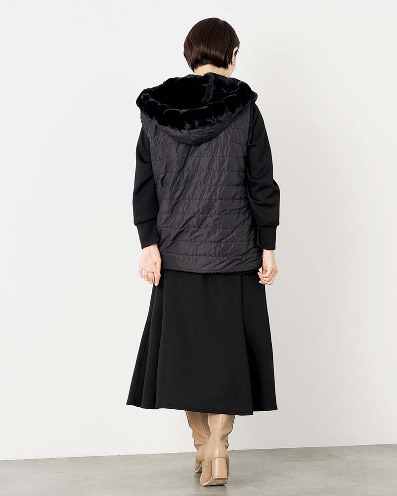 リバーシブルフェイクファーフーディー中綿ジレ