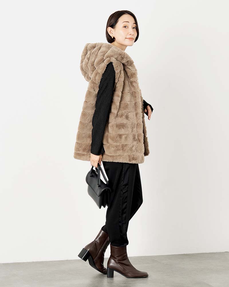 リバーシブルフェイクファーフーディー中綿ジレ