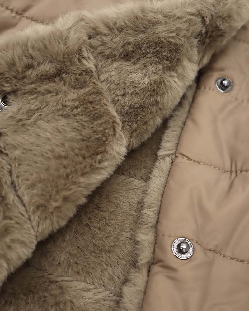 リバーシブルフェイクファーフーディー中綿ジレ