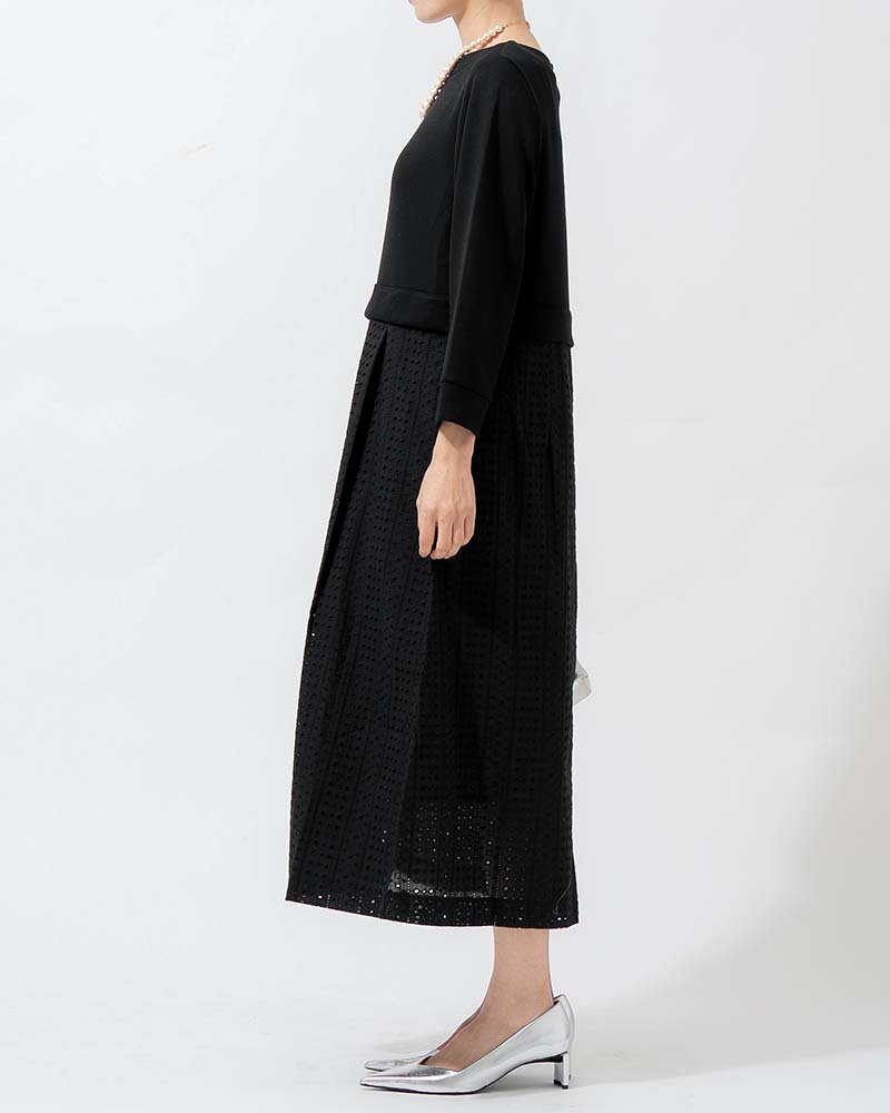 カットワーク刺繍レース切り替えAラインワンピース