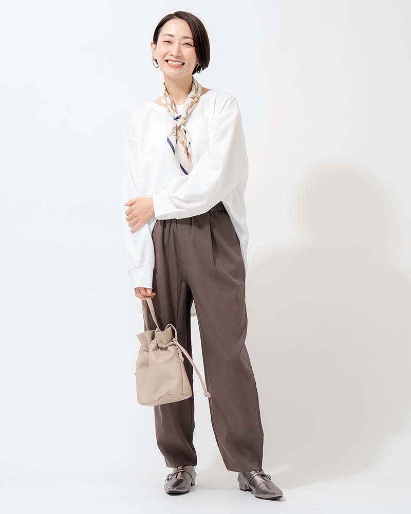 ストレッチカーブラインイージーパンツ