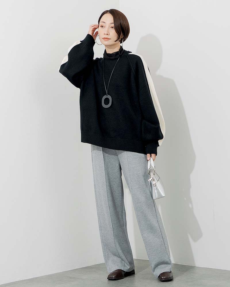 袖ライン配色カシミヤタッチニットプルオーバー