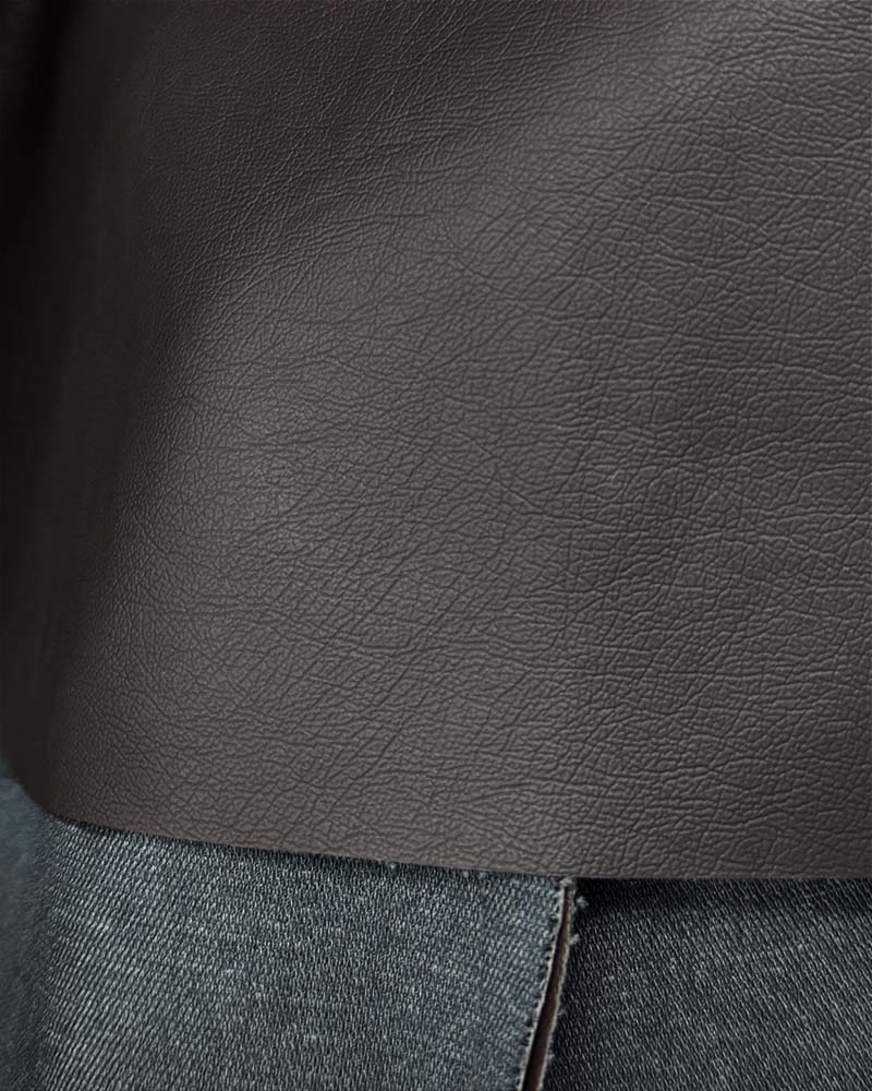 フェイクレザーフレアスカート