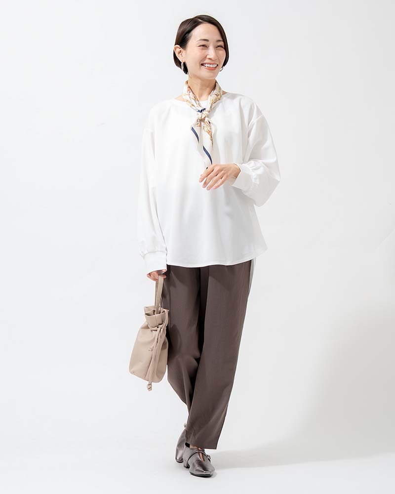 【otostyle】ジョーゼットバックボタンラウンドヘムプルオーバー