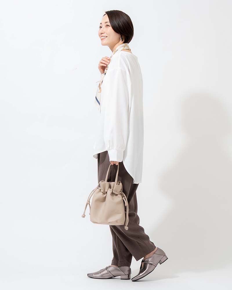 【otostyle】ジョーゼットバックボタンラウンドヘムプルオーバー