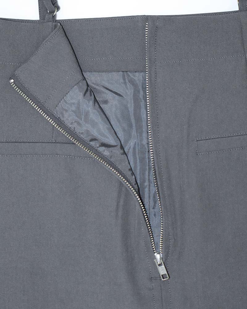 ストラップ付きIラインスカート