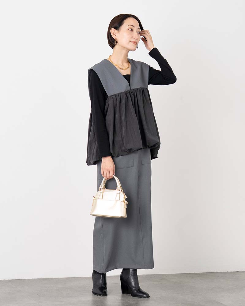 ストラップ付きIラインスカート