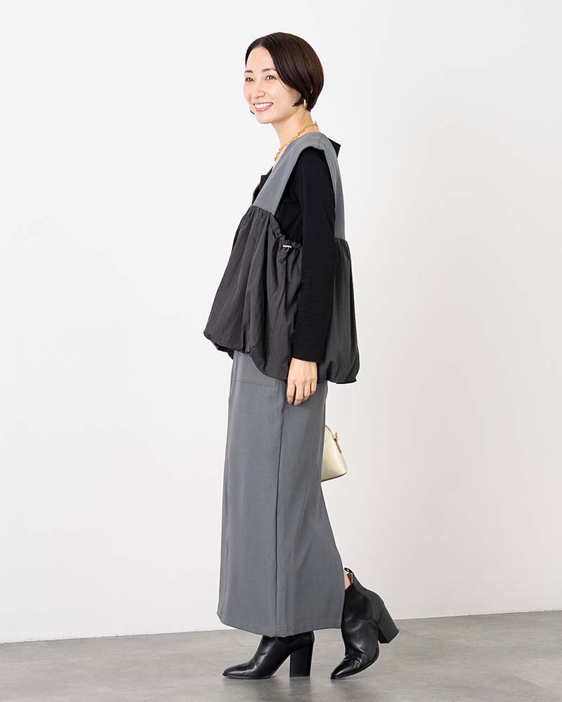 ストラップ付きIラインスカート