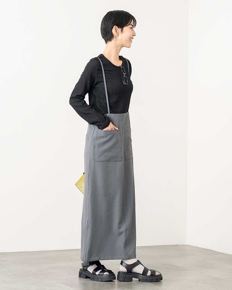 ストラップ付きIラインスカート