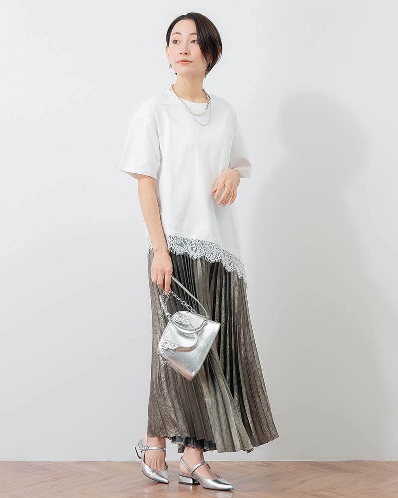 裾レーストリムアシンメトリーTシャツ | TOPS | 元町ゼラール公式通販