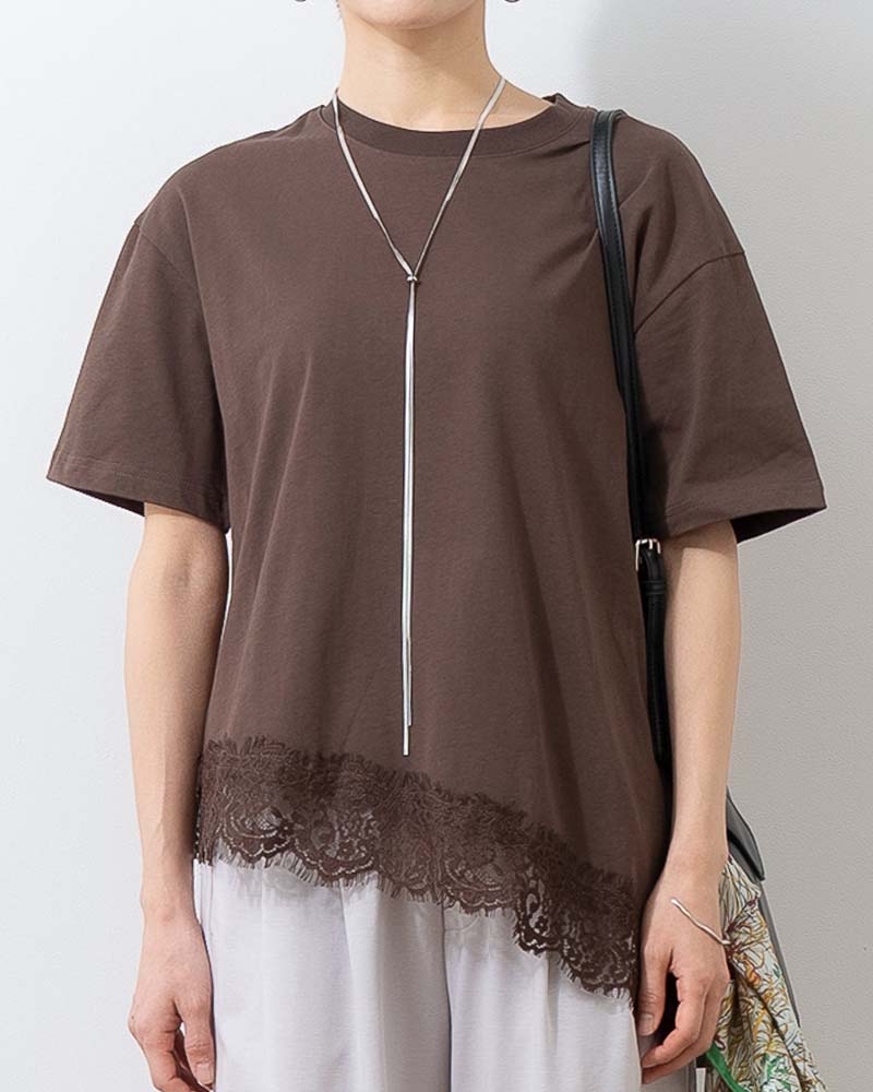 裾レーストリムアシンメトリーTシャツ