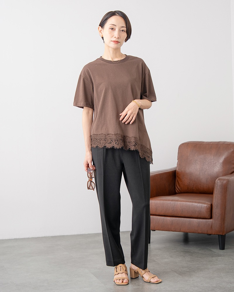裾レーストリムアシンメトリーTシャツ