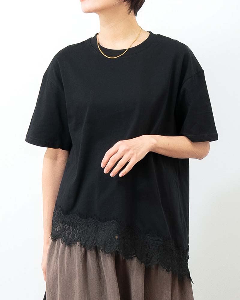 裾レーストリムアシンメトリーTシャツ