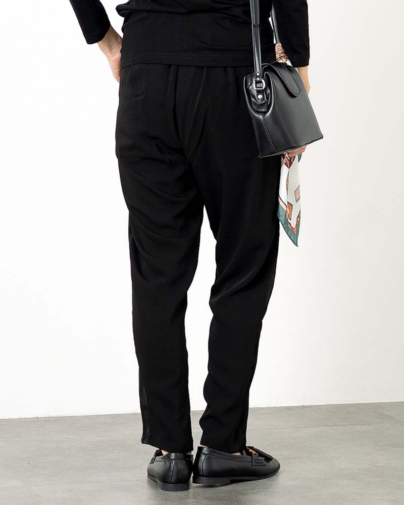 サイドライン切り替えテーパードパンツ