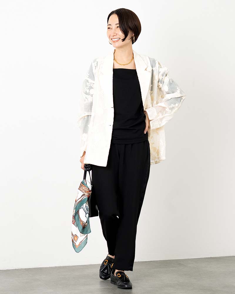 サイドライン切り替えテーパードパンツ