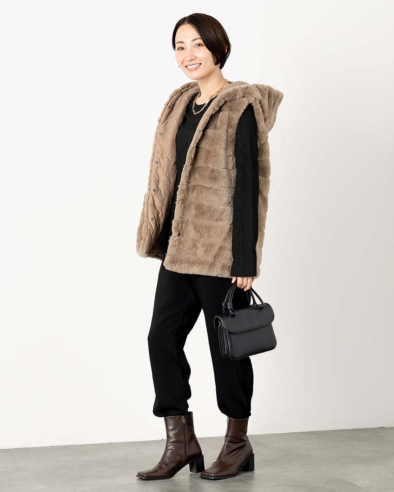 サイドライン切り替えテーパードパンツ